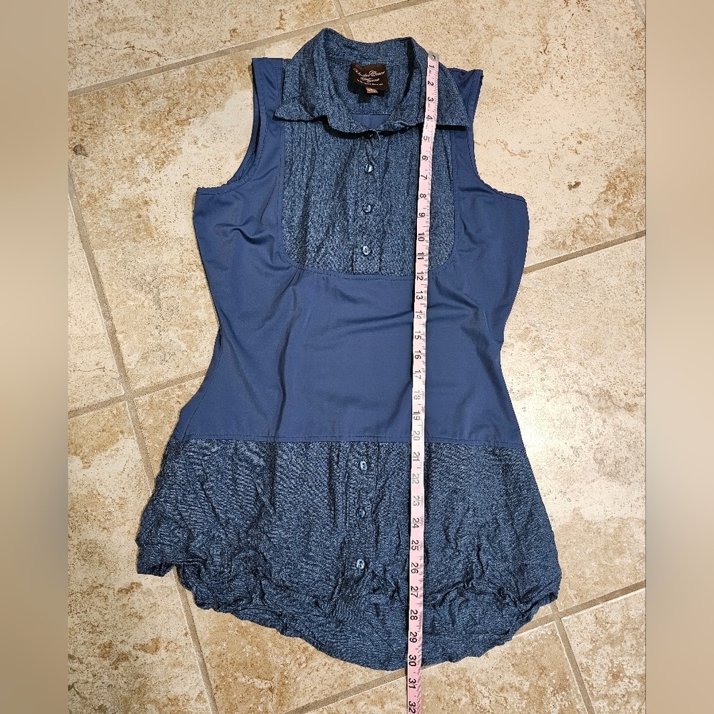 UnderCover Agent Kathleen Kirkwood S Blue Bubble Hem Blouse Denim Preppy Coastal - Picture 6 of 7